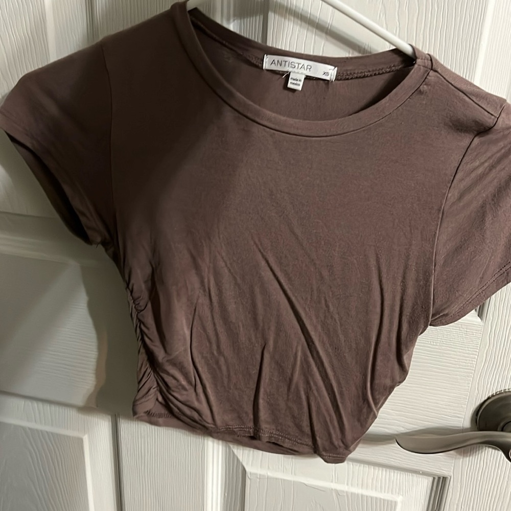 Tight bronze cropped top